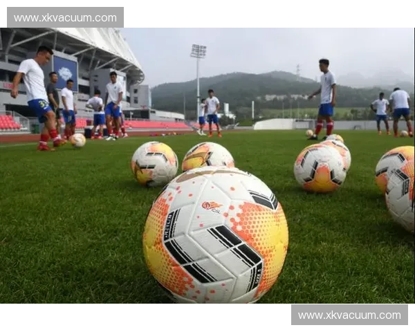 足球赛前热身：球员备战状态分析与战术部署展望